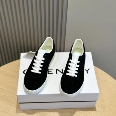 Givenchy Sneakers